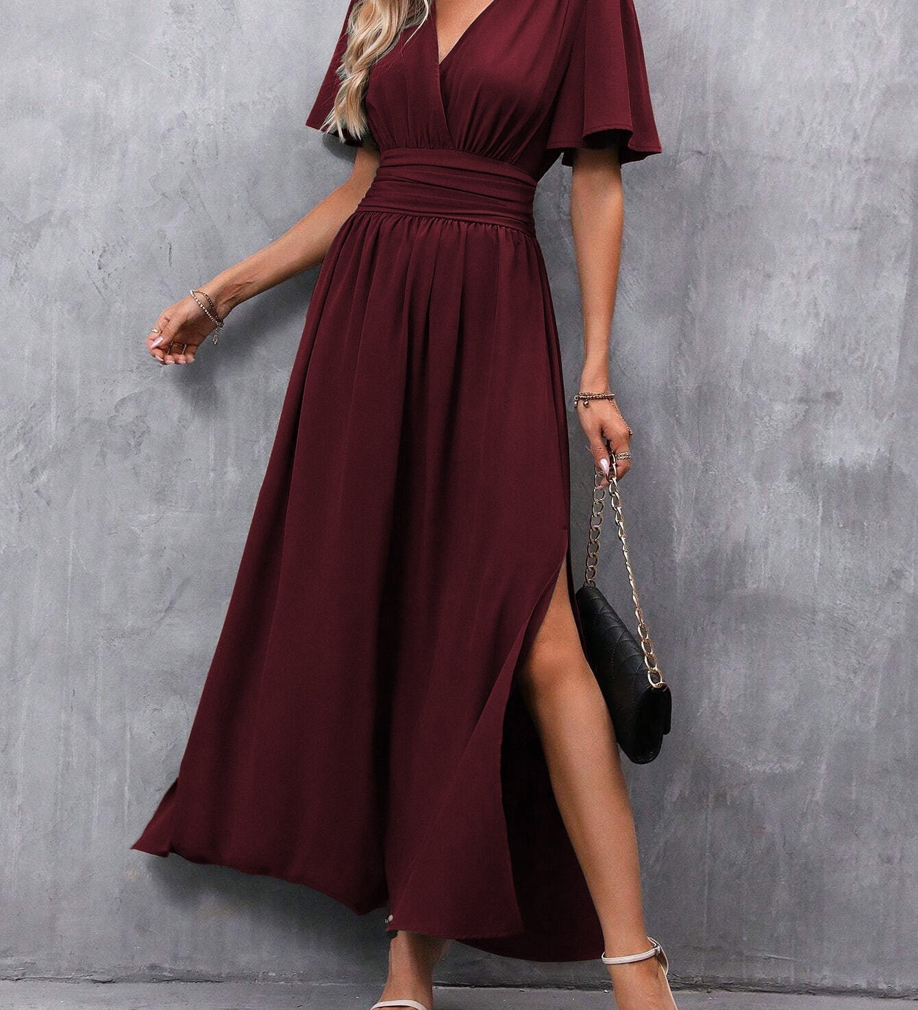 Eimantė – Elegantiška juoda maksi suknelė